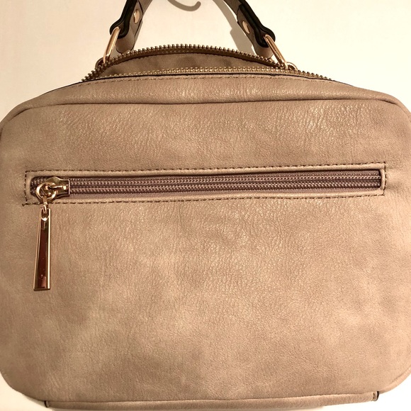 Quiclted Tan & Gold Cross Body Purse - Picture 5 of 10